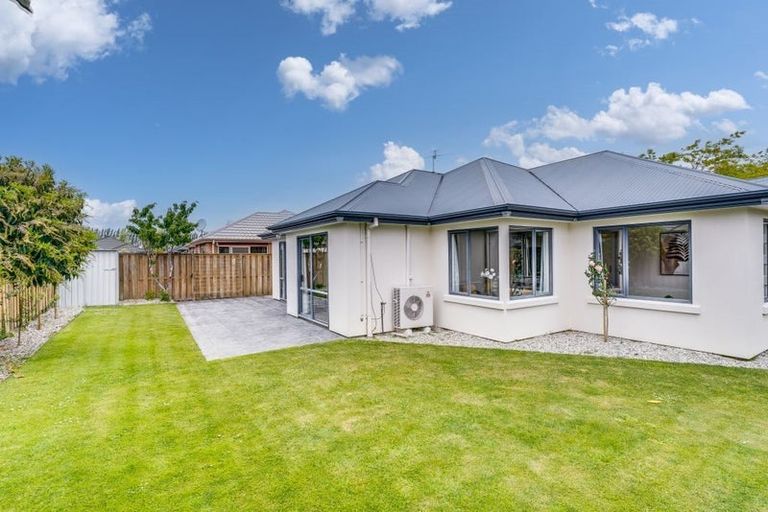 Photo of property in 32 Mahlet Street, Northwood, Christchurch, 8051