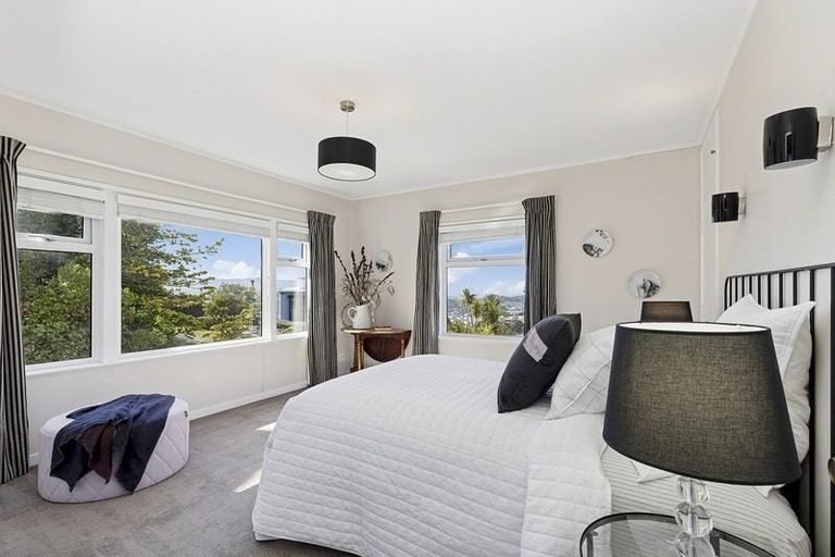 Photo of property in 3 Puketiro Avenue, Northland, Wellington, 6012