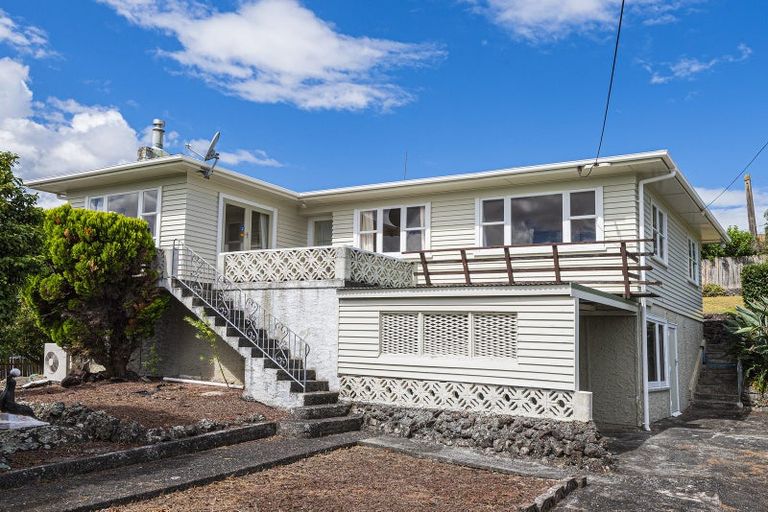 Photo of property in 2 Munro Street, Onerahi, Whangarei, 0110