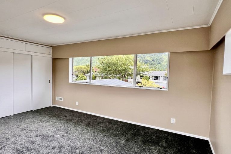 Photo of property in 76 California Drive, Totara Park, Upper Hutt, 5018