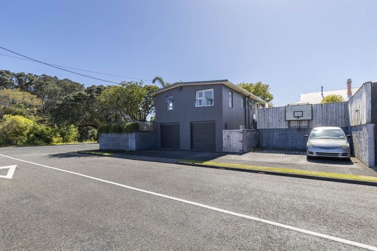 Photo of property in 29 Barrett Street, Westown, New Plymouth, 4310