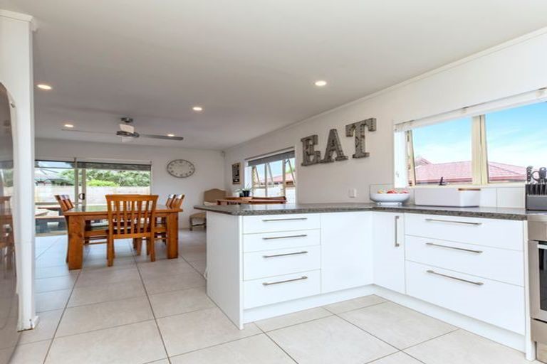 Photo of property in 19 Merlot Heights, Huapai, Kumeu, 0810