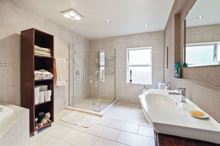 Photo of property in 4 Wadhurst Place, Burnside, Christchurch, 8053