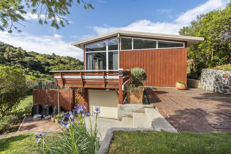 Photo of property in 76 Spencer Street, Crofton Downs, Wellington, 6035