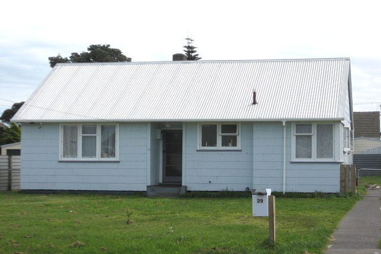 Photo of property in 29 Matipo Street, Castlecliff, Whanganui, 4501