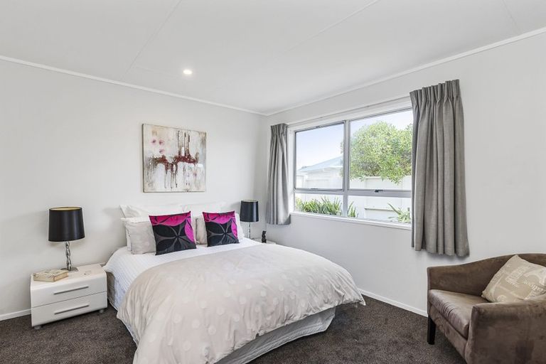 Photo of property in 67b Ngapaki Street, Waikanae Beach, Waikanae, 5036