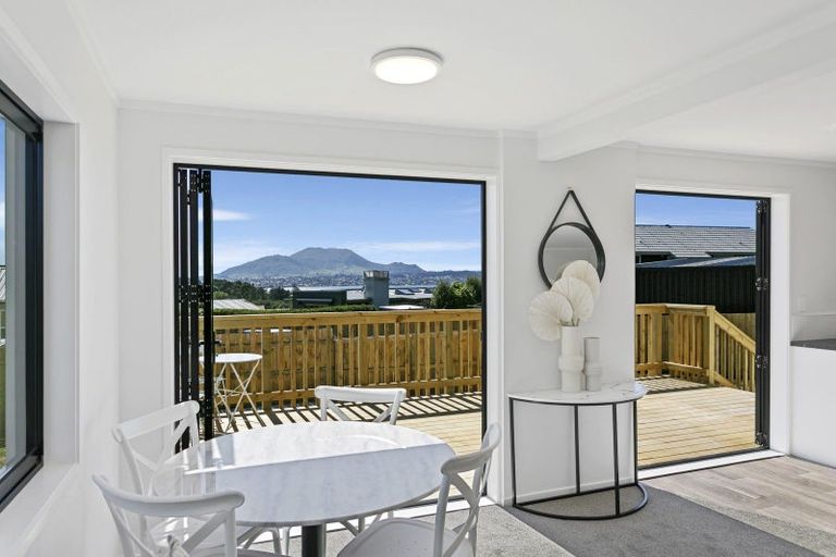 Photo of property in 12a Reeves Road, Acacia Bay, Taupo, 3330