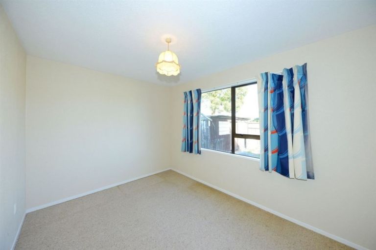 Photo of property in 21a Valecrest Avenue, Parklands, Christchurch, 8083