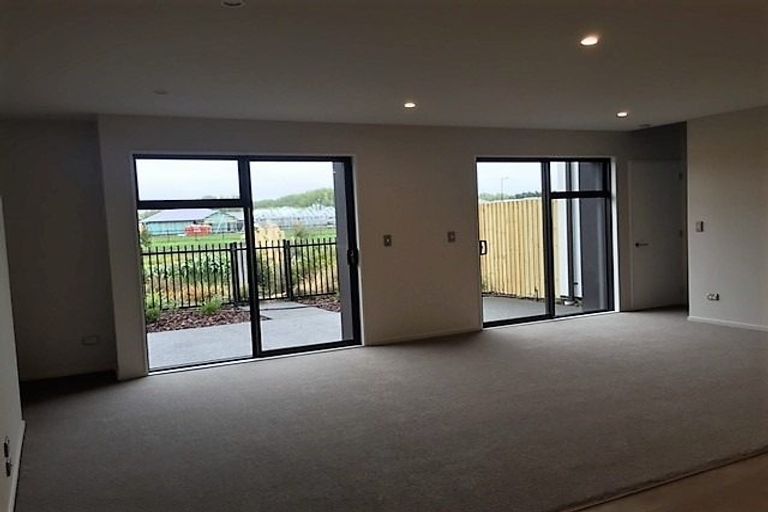 Photo of property in 11 Bellbird Lane, Marshland, Christchurch, 8083