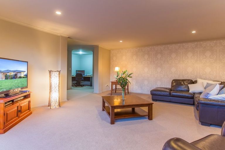 Photo of property in 120 Oriental Parade, Papamoa Beach, Papamoa, 3118