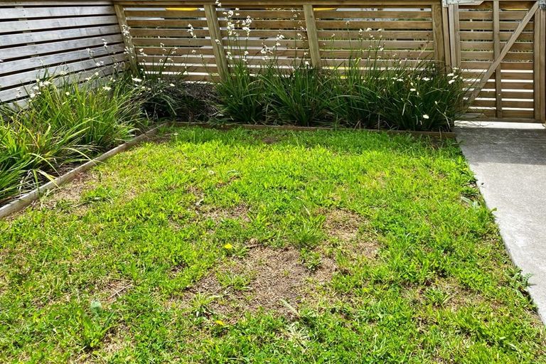 Photo of property in 13 Glenae Lane, Hobsonville, Auckland, 0618