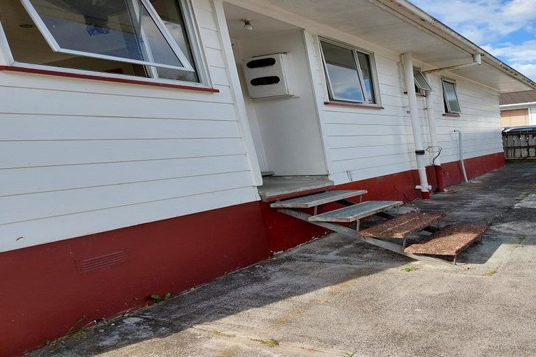 Photo of property in 108 Hillcrest Road, Papatoetoe, Auckland, 2025