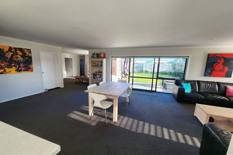 Photo of property in 15 Harding Drive, Papamoa Beach, Papamoa, 3118
