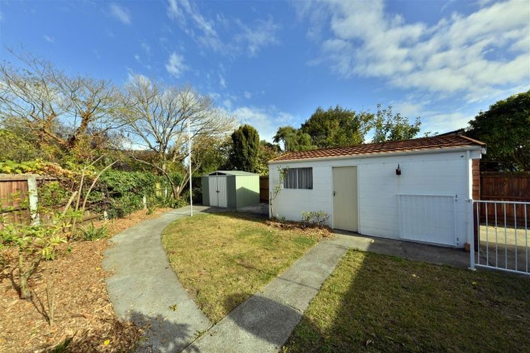 Photo of property in 1/9 Lombard Place, Avonhead, Christchurch, 8042