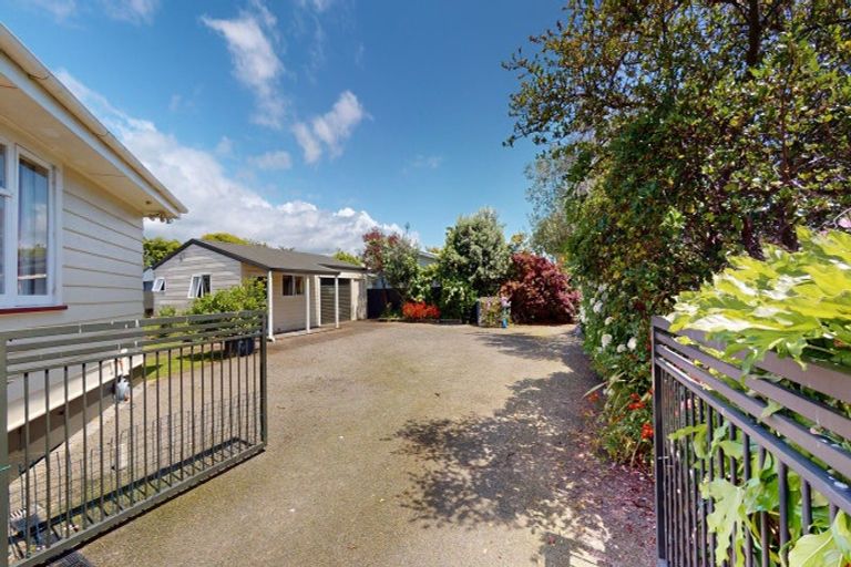 Photo of property in 35 Hannan Street, Levin, 5510