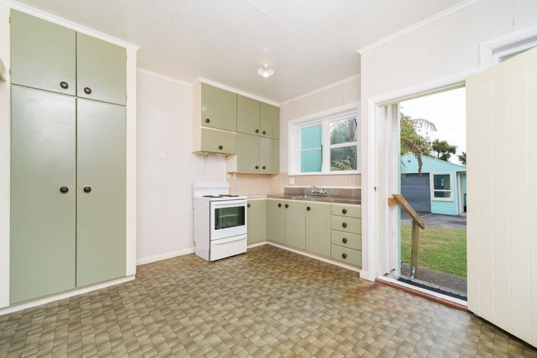 Photo of property in 11 Savage Crescent, West End, Palmerston North, 4412