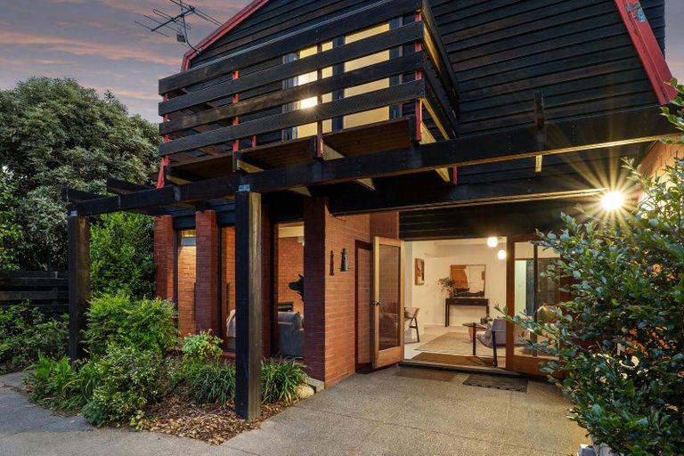 Photo of property in 11b Chevron Place, Ilam, Christchurch, 8041