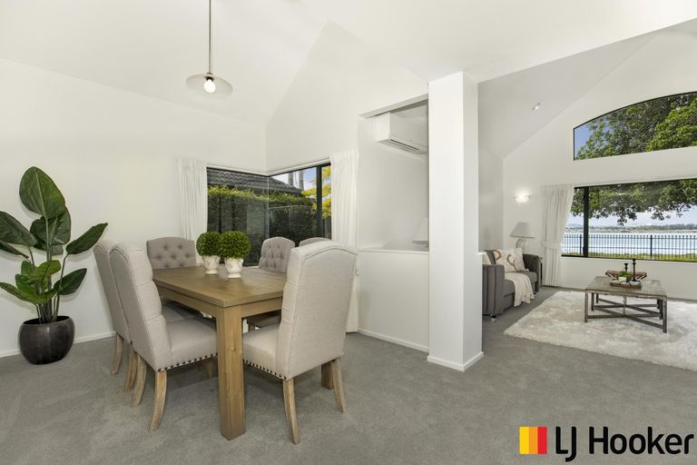 Photo of property in 82 Glenross Drive, Wattle Downs, Auckland, 2103