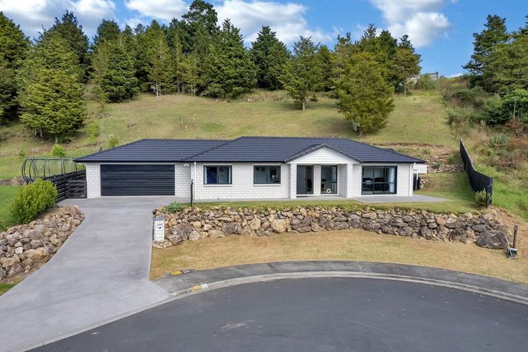 Photo of property in 25 Catherin Servant Close, Maunu, Whangarei, 0110