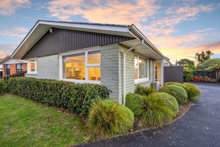Photo of property in 9 Karaka Place, Somerfield, Christchurch, 8024