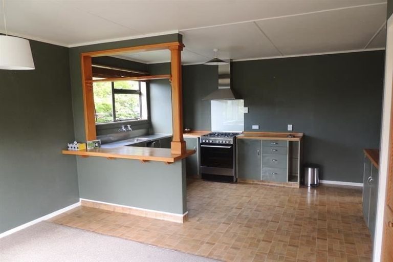 Photo of property in 74 Atherfold Crescent, Greenmeadows, Napier, 4112