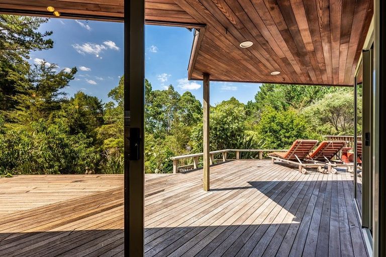 Photo of property in 70 Scott Road, Stanmore Bay, Whangaparaoa, 0932