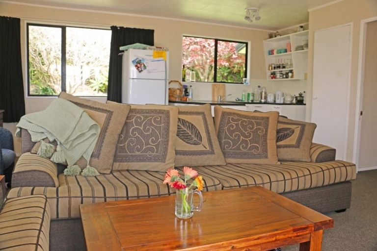 Photo of property in 9 Rangimaarie Crescent, Snells Beach, 0920