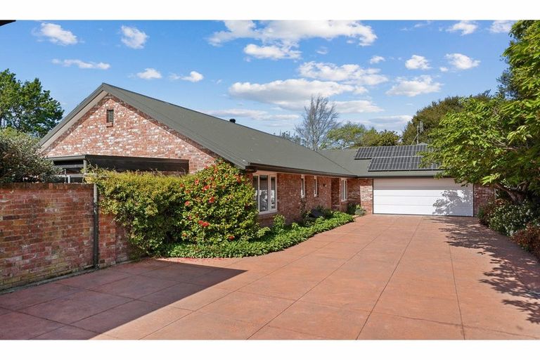 Photo of property in 30 Taranaki Drive, Woodend, 7610