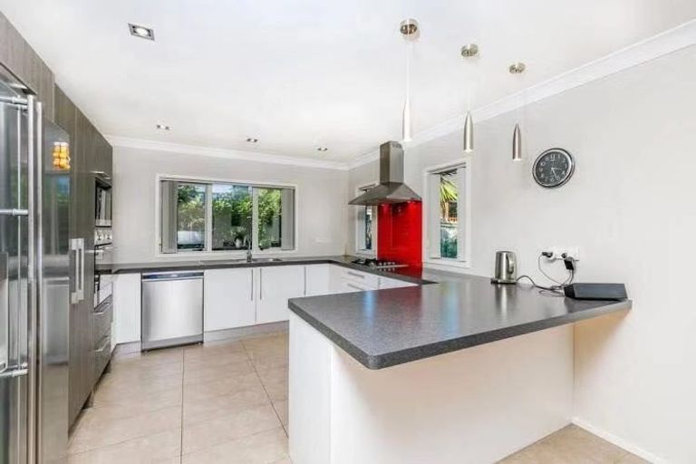 Photo of property in 46 Hornbill Drive, Fairview Heights, Auckland, 0632