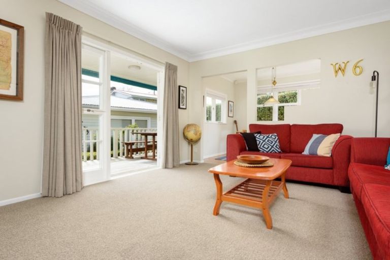 Photo of property in 212 Ngatai Road, Otumoetai, Tauranga, 3110