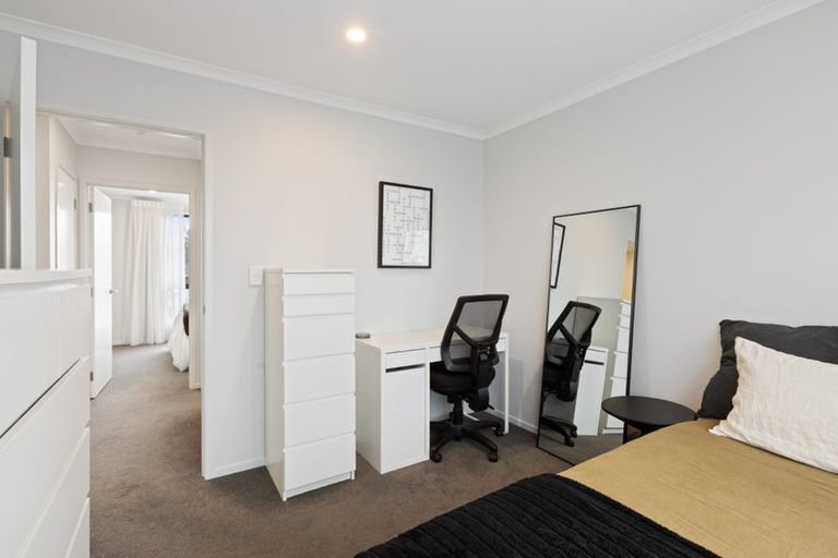 Photo of property in 10 Patariki Way, Beach Haven, Auckland, 0626