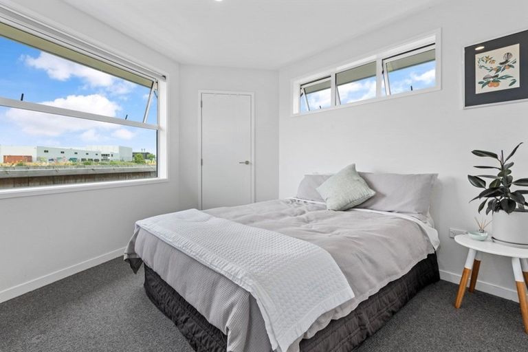 Photo of property in 18 Westhill Lane, Papamoa Beach, Papamoa, 3118