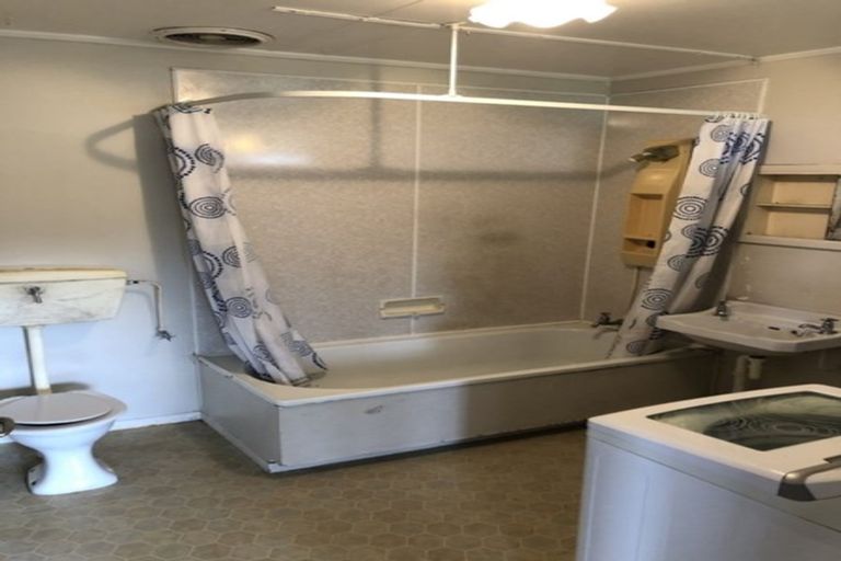 Photo of property in 15b Lenox Grove, Johnsonville, Wellington, 6037