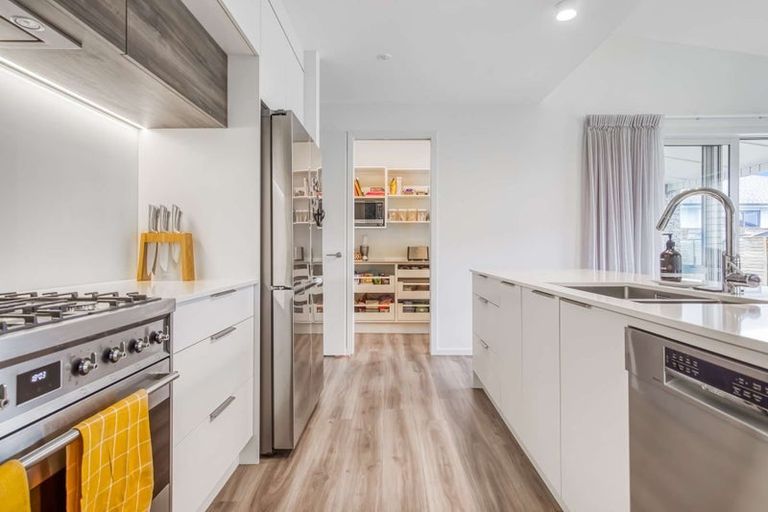 Photo of property in 30 Awatea Drive, Whitianga, 3510