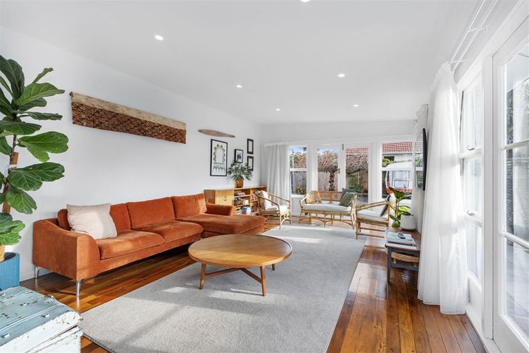 Photo of property in 343 Eastern Terrace, Sydenham, Christchurch, 8023