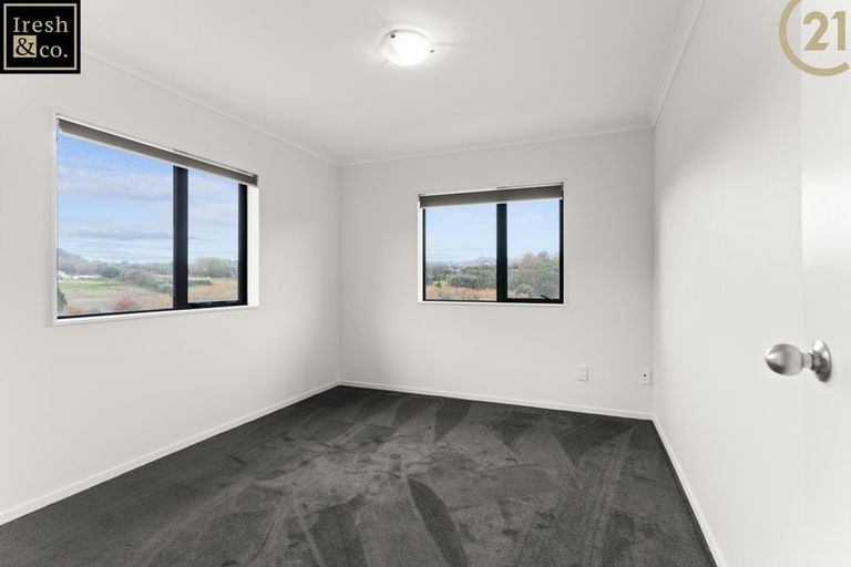 Photo of property in 125 Keri Vista Rise, Papakura, 2110