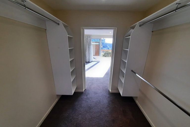 Photo of property in 42 Moncks Spur Road, Redcliffs, Christchurch, 8081