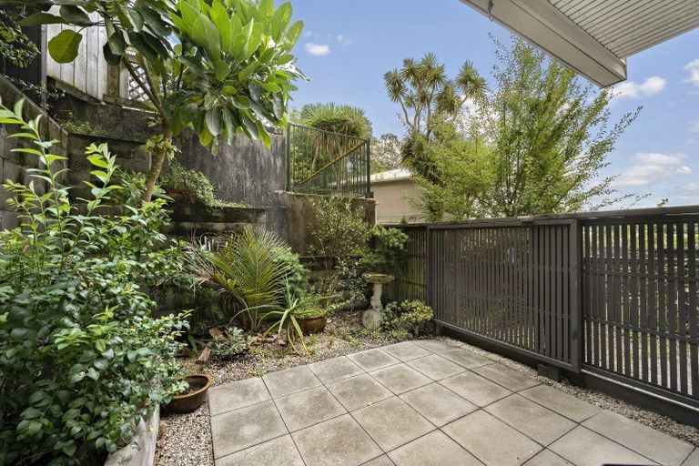 Photo of property in Altar Apartments, 61/120 Rintoul Street, Newtown, Wellington, 6021