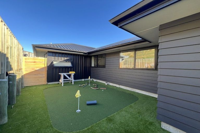 Photo of property in 43 Muster Road, Jacks Point, 9371