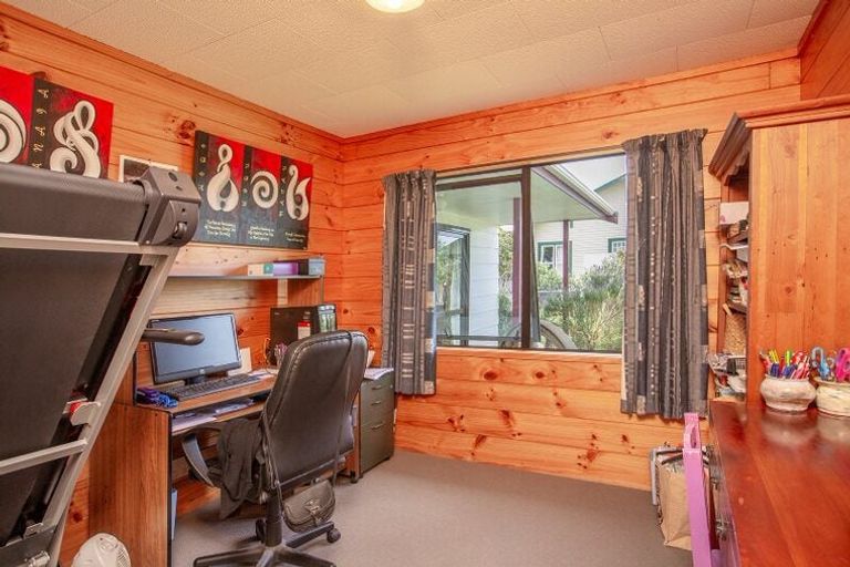 Photo of property in 5 Cologne Street, Martinborough, 5711