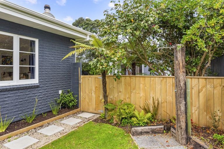 Photo of property in 14 Toi Street, Otaki Beach, Otaki, 5512