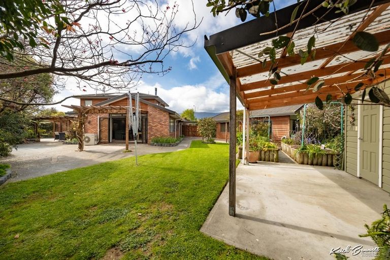 Photo of property in 21 Galveston Grove, Totara Park, Upper Hutt, 5018