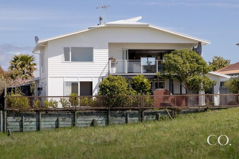 Photo of property in 39 Coral Drive, Papamoa Beach, Papamoa, 3118