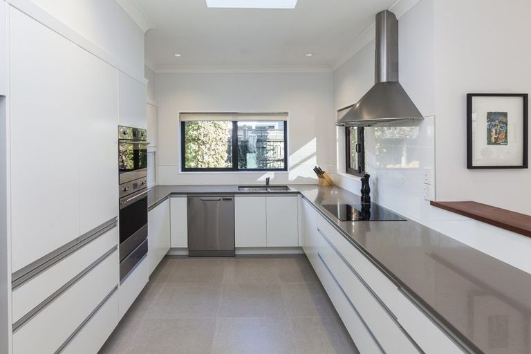 Photo of property in 9 Bretts Road, St Albans, Christchurch, 8052