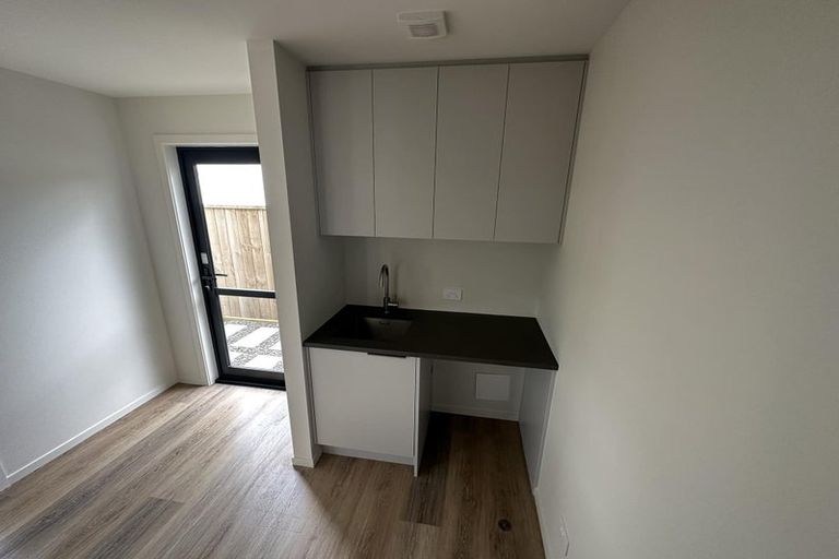 Photo of property in 7/7 Wainuiomata Road, Wainuiomata, Lower Hutt, 5014