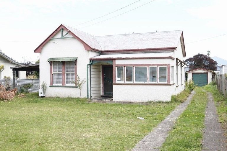 Photo of property in 9 Abbot Street, Gonville, Whanganui, 4501