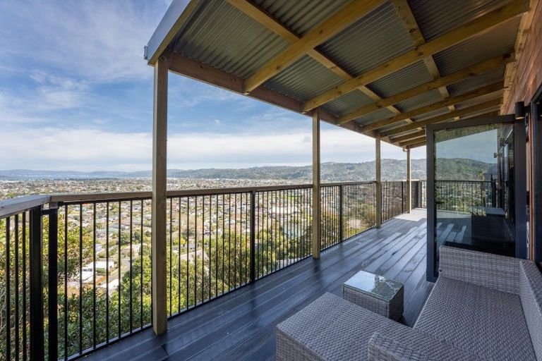 Photo of property in 32a Woodvale Grove, Fairfield, Lower Hutt, 5011