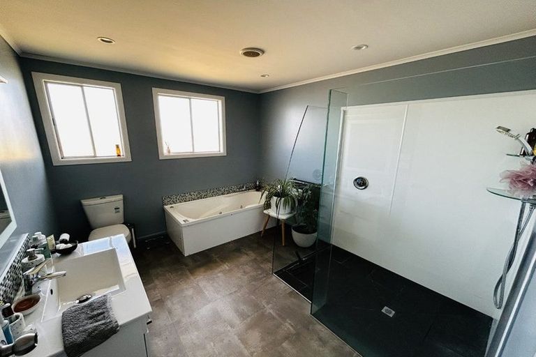 Photo of property in 3 Plunket Street, Solway, Masterton, 5810