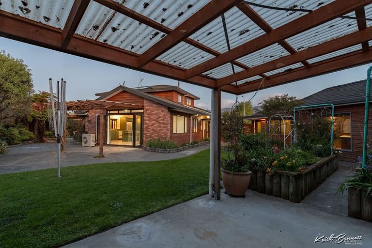 Photo of property in 21 Galveston Grove, Totara Park, Upper Hutt, 5018