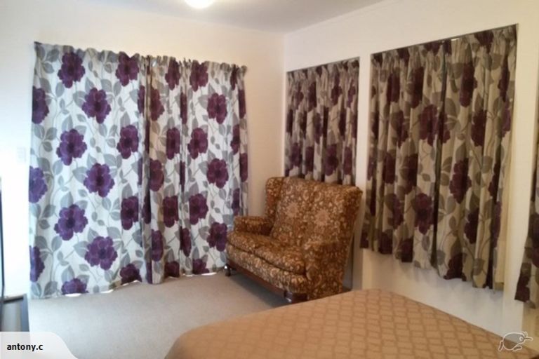 Photo of property in 15 Parsons Glen, Karori, Wellington, 6012